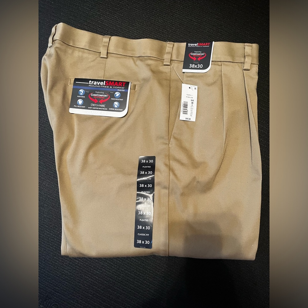 NWT roundtree & Yorke travel smart men’s khakis